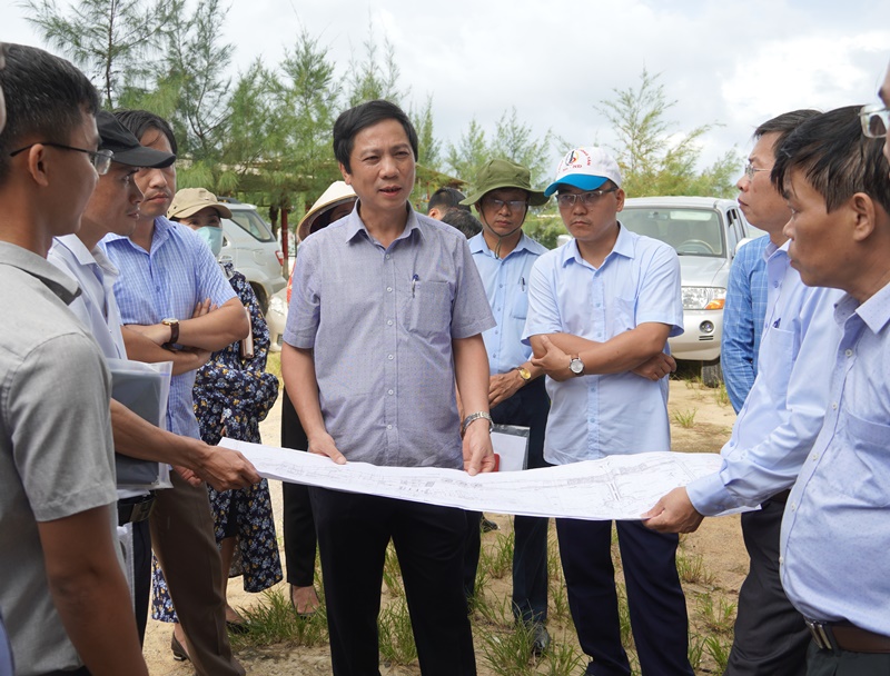 Phó Chủ tịch UBND tỉnh Hoàng Nam kiểm tra tại xã Trung Giang, huyện Gio Linh