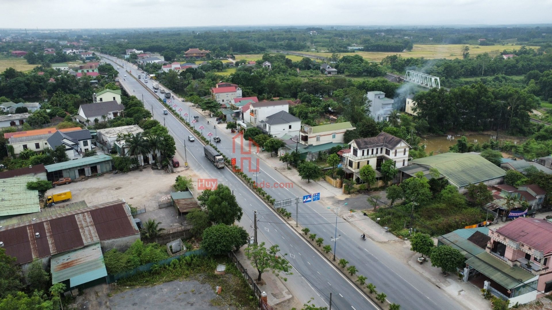 Mặt tiền Quốc Lộ 1A, đường Lê Duẫn gần cầu Lai Phước