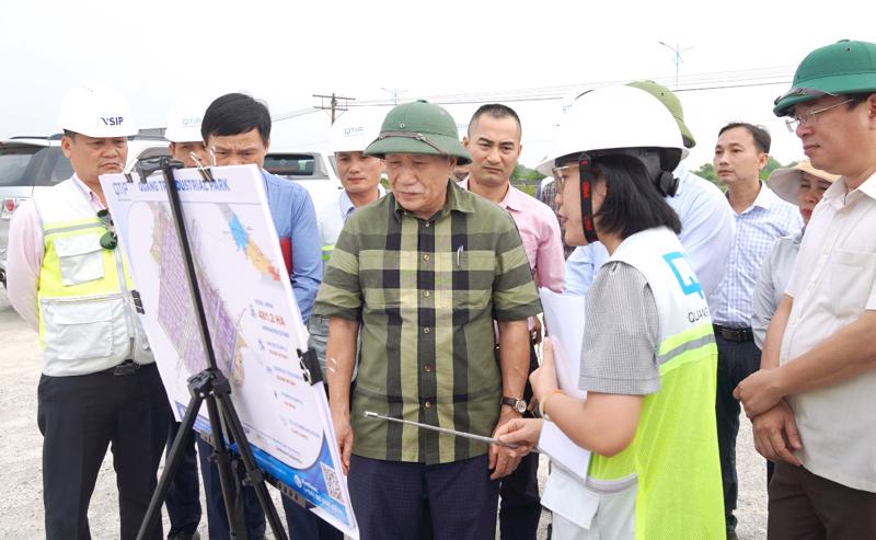 Phó Chủ tịch Thường trực UBND tỉnh Quảng Trị Hà Sỹ Đồng chỉ đạo giải quyết các khó khăn dự án Khu công nghiệp Quảng Trị