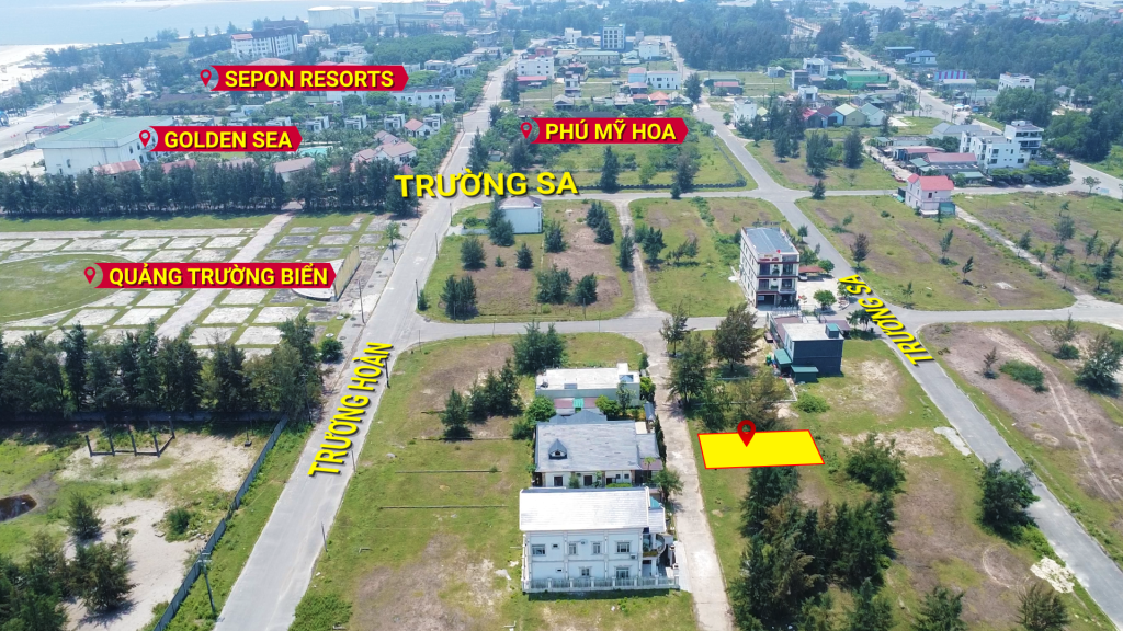 Đất hướng biển cách khu dịch vụ biển Cửa Vệt vài bước chân